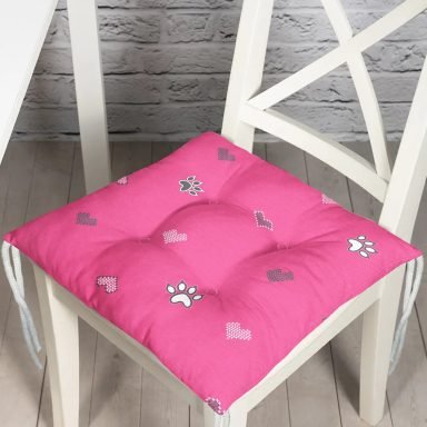 Pembe Zeminli Kalp ve Pati İzleri Modern Pofidik Sandalye Minderi
