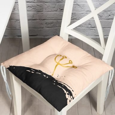 Pastel Zemin Üzerinde Gold Detaylı Yaprak Desenli Dijital Baskılı Modern Pofidik Sandalye Minderi