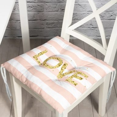 Beyaz Zeminde Renkli Çizgili Gold Detaylı Love Yazılı Dijital Baskılı Modern Pofidik Sandalye Minderi