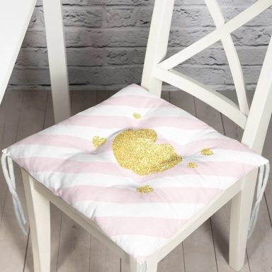 Beyaz Zeminde Pembe Yatay Çizgili Gold Detaylı Kalp Desenli Dijital Baskılı Modern Pofidik Sandalye Minderi