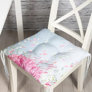 Pastel Zeminli Renkli Ortanca Çiçek Dijital Baskılı Modern Pofidik Sandalye Minderi
