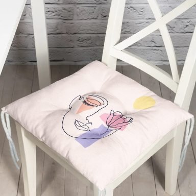 Pembe Zeminde Bohemian Özel Tasarım Pofidik Sandalye Minderi