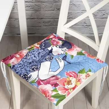 Kuş ve Gül Detaylı Kadın Motifli Dekoratif Pofidik Sandalye Minderi