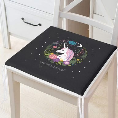 Siyah Zeminde Unicorn At Desenli Çocuk Odası Fermuarlı Sandalye Minderi