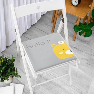 Gri Zeminde Sarı Ayıcık Hello Motifli Çocuk Odası Fermuarlı Sandalye Minderi
