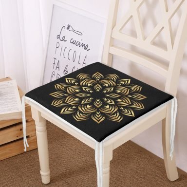 Siyah Zeminde Gold Mandala Motifli Fermuarlı Sandalye Minderi