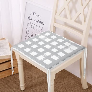 Gri Zeminde Geometrik Kare Motifli Dekoratif Fermuarlı Sandalye Minderi