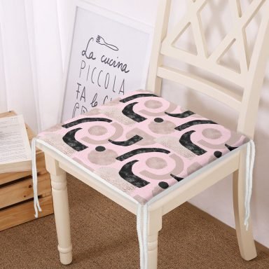 Pembe Zeminde Soyut Geometrik Çizim Motifli Fermuarlı Sandalye Minderi