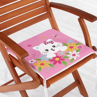 Çiçeklerin İçindeki Sevimli Kedi Desenli Modern Fermuarlı Sandalye Minderi