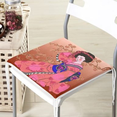 Çiçek Motifleri Üzerinde Japon Kız Desenli Modern Fermuarlı Sandalye Minderi