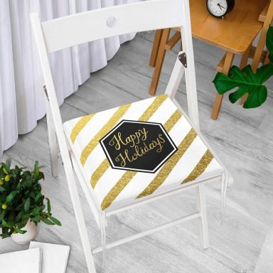Beyaz Zemin Üzerinde Gold Detaylı Happy Holidays Yazılı Dijital Baskılı Modern Fermuarlı Sandalye Minderi