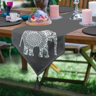 Koyu Füme Zemin Etnik Fil Motifli Dekoratif Püsküllü Şönil Üçgen Runner