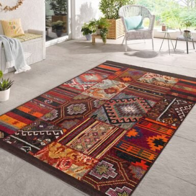 Kırmızı Zeminde Patchwork Motifli Geleneksel Desenli Etnik Motifler Klasik Salon & Oturma Odası Koridor & Antre Dijital Baskılı Makinede Yıkanabilir Kaymaz Taban Saçaklı Halı