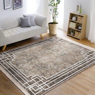 Kahverengi - Beyaz Zeminde Çerçeveli Motifli Antik Desenli Eskitme Motifli Geometrik Salon & Oturma Odası Yatak Odası Dijital Baskılı Makinede Yıkanabilir Kaymaz Taban Saçaklı Halı