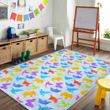 Renkli Origami Desenli Dikdörtgen Kaymaz Tabanlı Çocuk Halısı - Modern ve Eğlenceli