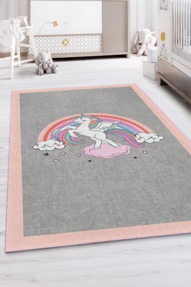 Gökkuşağı Üzerinde Unicorn Temalı Gri ve Pembe Kız Çocuk Odası Halısı