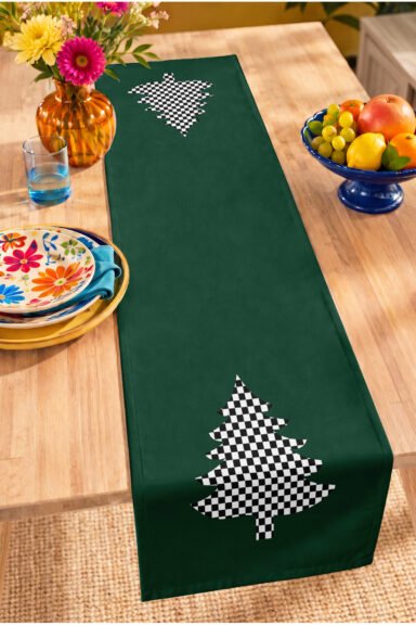 Kareli Çam Ağacı Figürlü Dijital Baskılı Dekoratif Masa Runnerı - Yemek Masası Dekorasyonu 40x140cm