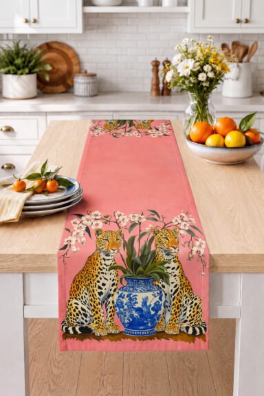 Leopar Figürlü Çin Vazosu ve Kiraz Çiçekli Dijital Baskılı Dekoratif Masa Runnerı 40x140cm