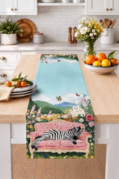 Zebra Figürlü Koltuk, Çiçekli Doğa Manzarası ve Kelebek Desenli Dijital Baskılı Runner 40x140cm