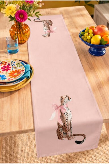 Leopar Figürlü Fiyonklu Dekoratif Yemek Masası Dijital Baskılı Runner 40x140 cm - Modern Sofra Tamam