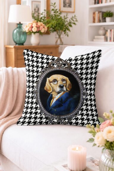 Kedi Portresi ve Siyah Beyaz Desenli Kırlent Kılıfı - Retro ve Çizgili Dekoratif Yastık Kılıfı