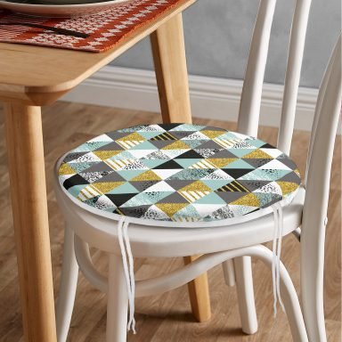 Pastel Zemin Üzerinde Gold Detaylı Geometrik Desenli Dijital Baskılı Modern Yuvarlak Fermuarlı Sandalye Minderi