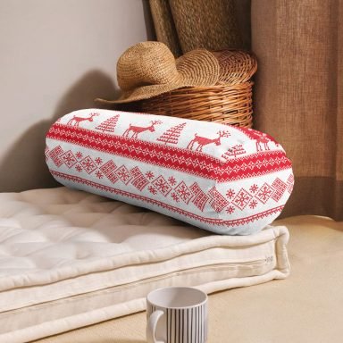 Merry Christmas Kanaviçe Görünümlü Geyikler Dijital Baskılı İç Dolgulu - Fermuarlı Süet Silindir Yuvarlak Yastık Kırlent